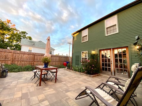 Walking Distance to Everything in Old Town