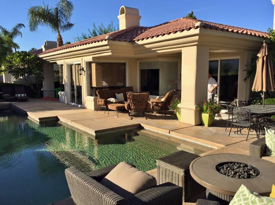Outdoor entertaining area with firepit