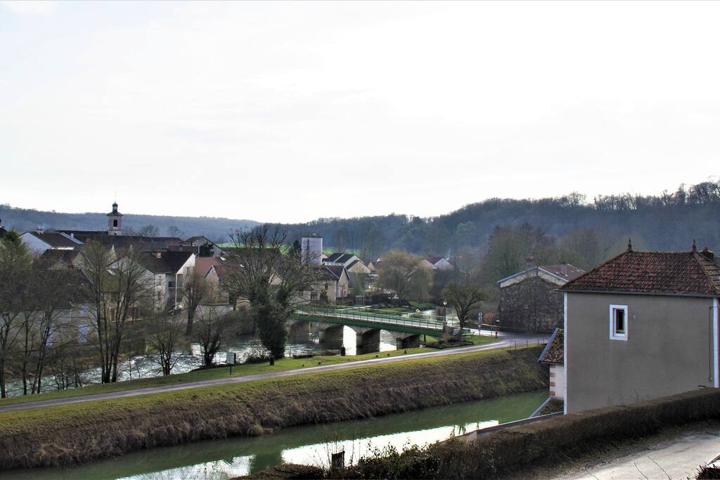 Vue sur Marne et canal