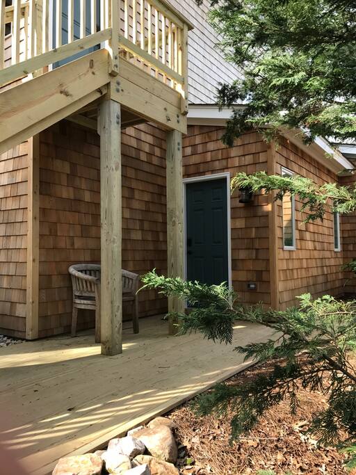 Private exterior entrance