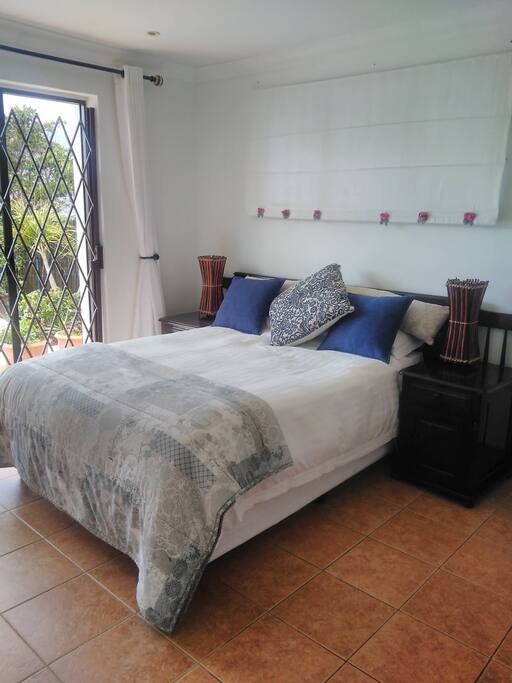Bedroom 2 bathroom en suite