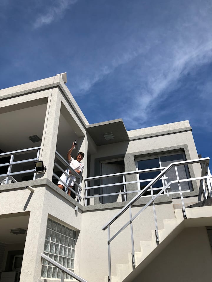 Casa N°4 Pinamar Nueva en PA P/6 pax 350 mts beach