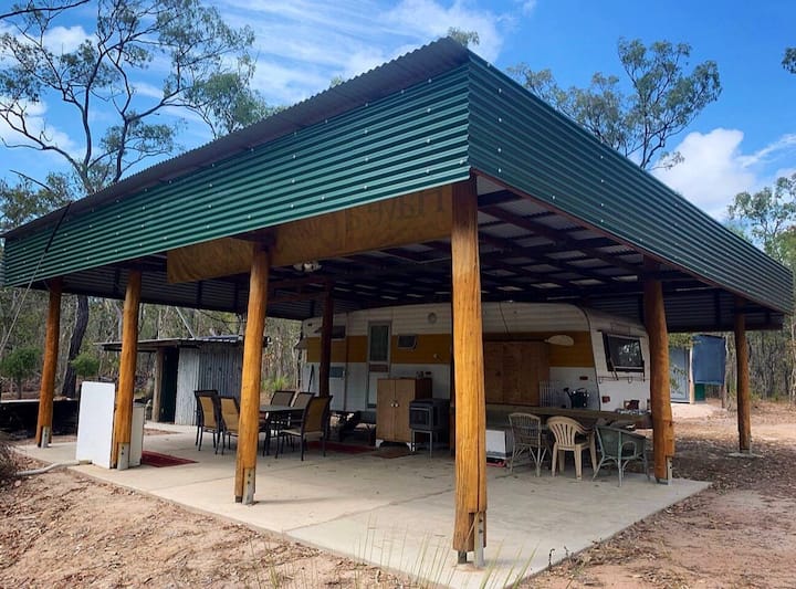 The Quinines Caravan Shack SolarPowered Eco Site Campers/RVs for