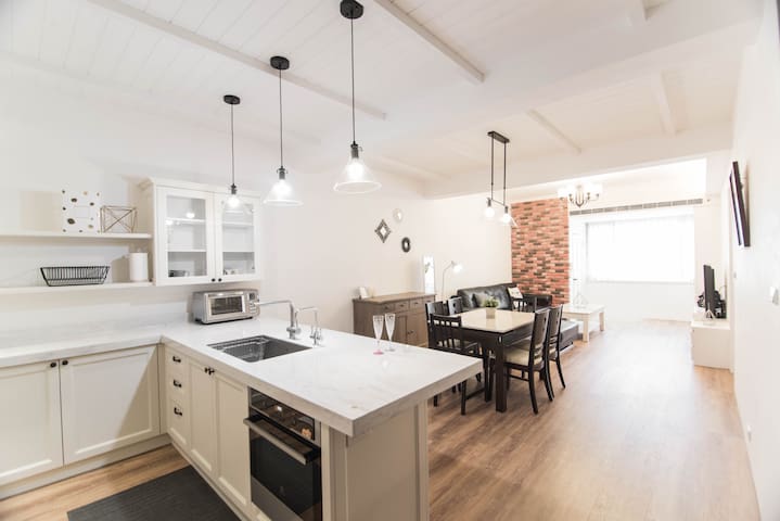 FX【三房兩衛！】一層兩戶/捷運忠孝復興步行5分鐘！/免追垃圾車/精品雙衛浴 長租