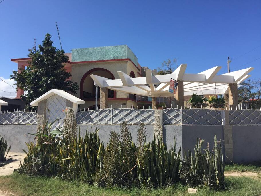 frente de la Casa