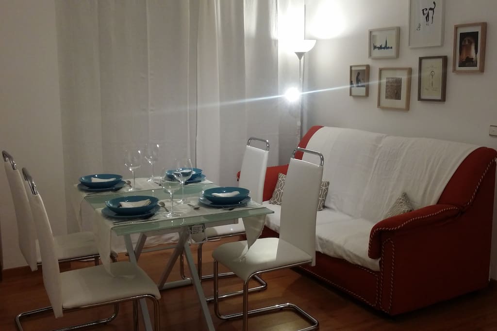salón mesa comedor y menaje /living room