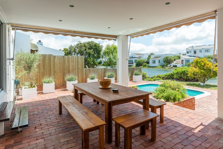 Peaceful on the water! Inverter backup!