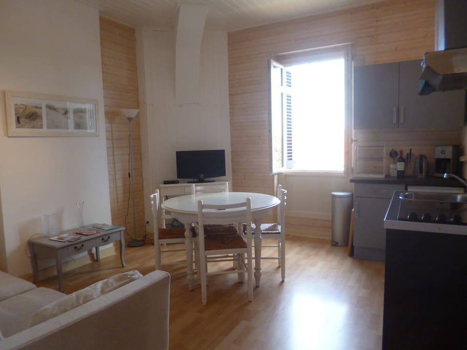 Prise de vue depuis l'entrée de l'appartement