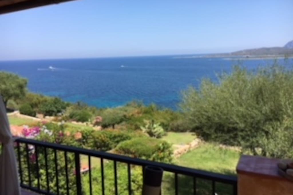 Vista sul Golfo di Marinella dal terrazzo