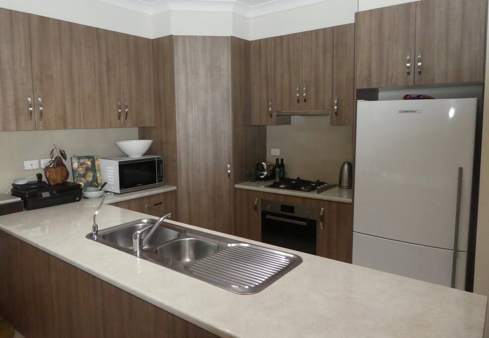 Use of fully equipped kitchen.