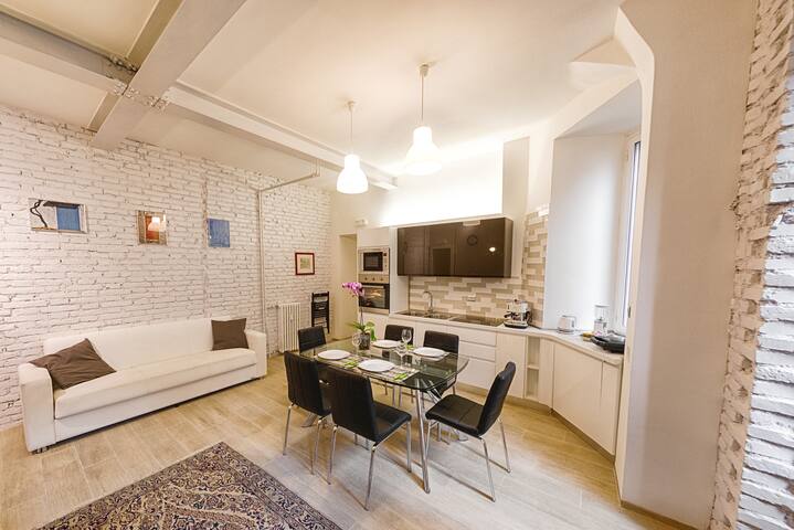TAKE ME ROME | Modern Apartment near Colosseum gallery image 3
