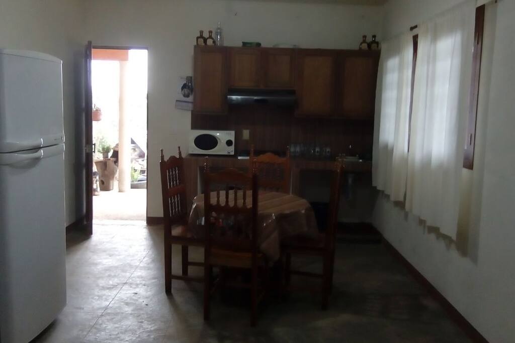 COCINA CON DESAYUNADOR