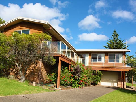 Upper Deck Beach House - views and big decks