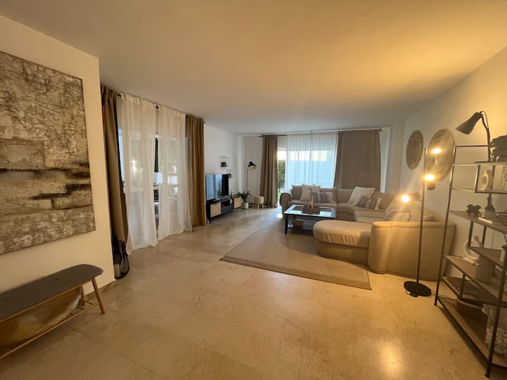 Impecable Apto. 140metros. Gran Jardín Privado. - Marbella