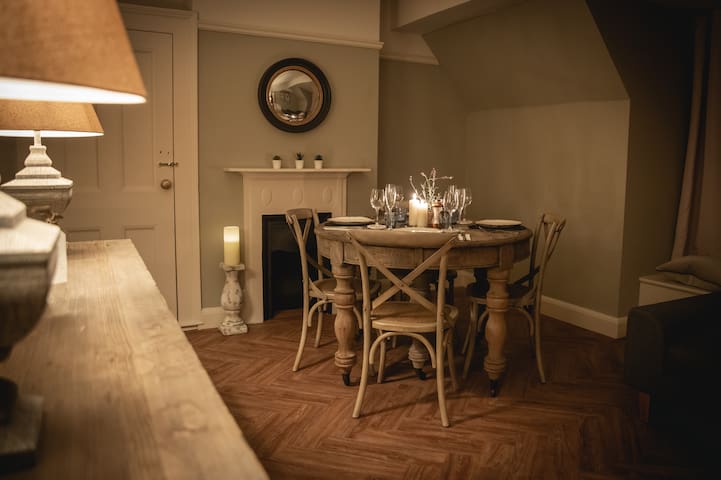 60a Apartment @ The Somers Town Coffee House