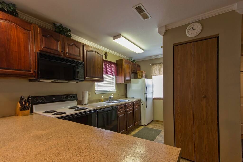 Branson Condo Rental | Eagles Nest | Kitchen