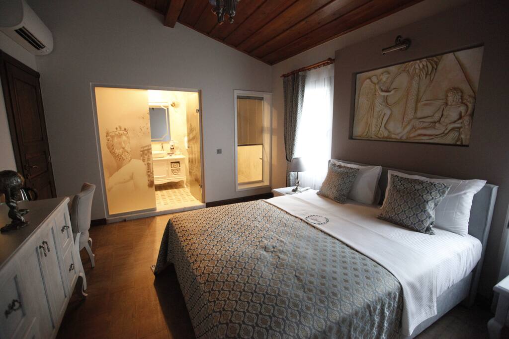 LIVIA OTEL EPHESUS