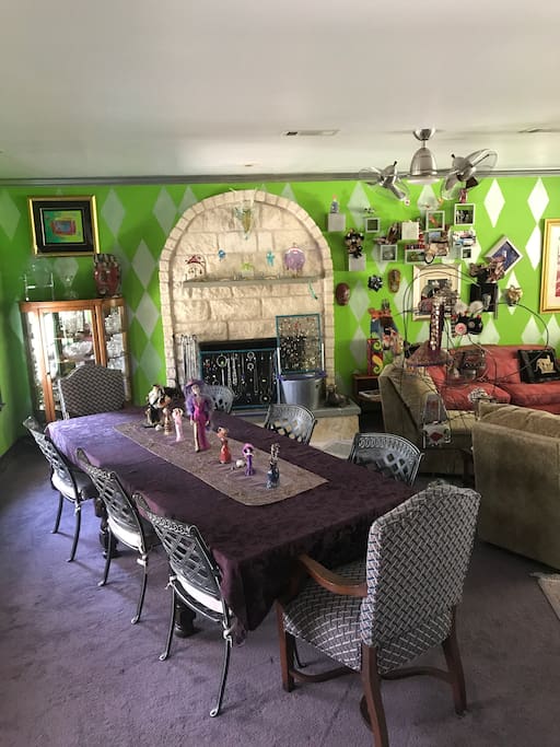living/dining area