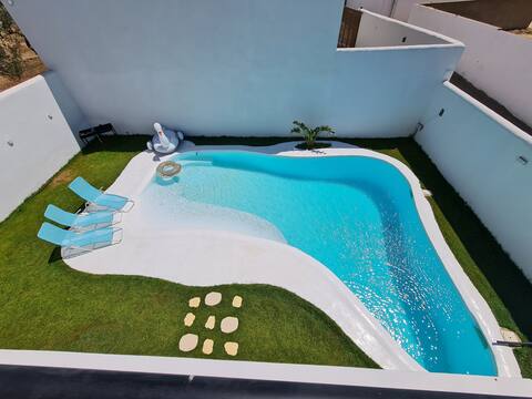Beautiful heated pool villa (at extra cost)