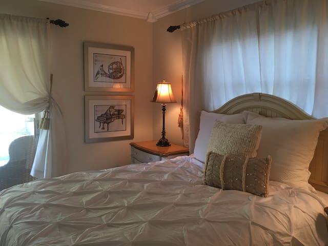 charming guest suite with private entrance