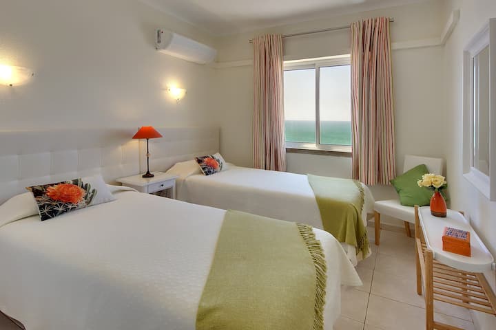 Dos camas individuales, habitación 1.