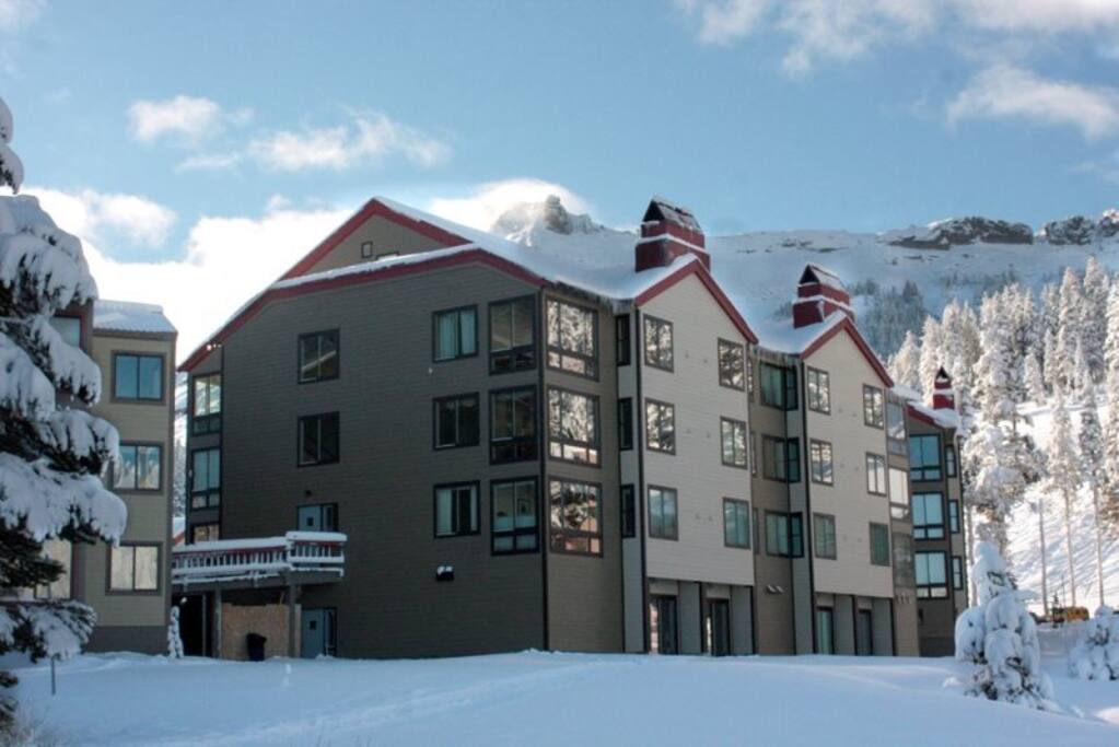 Exterior Sun Meadows