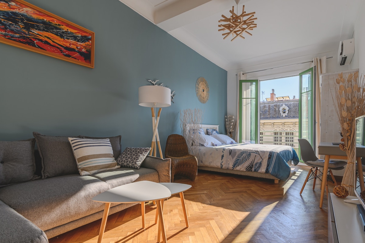 Locations Airbnb : la ville de Nice traque les boîtes à clés