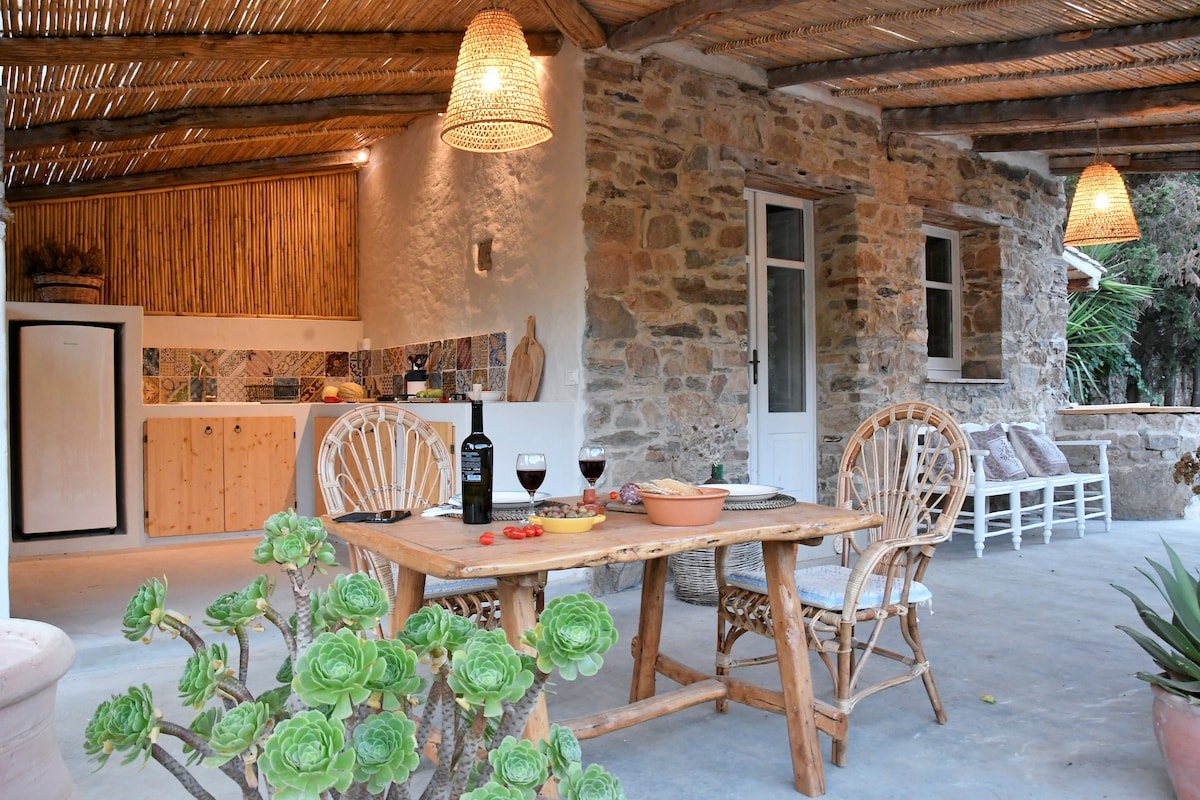 Spiaggia di Porto Pino Vacation Rentals & Homes - Sardegna, Italy | Airbnb