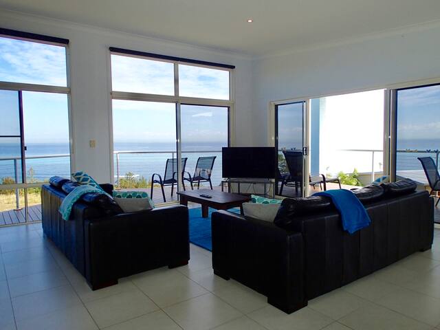 Blue Ocean View Beach House, welcomes you! gallery image 4