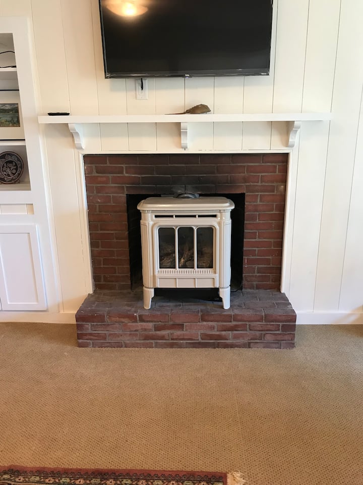 River Escape - Studio Apt.  With River Access - Damariscotta, ME