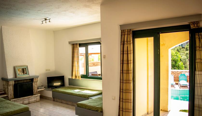 Nine Muses 3 Bedroom Villa 2 gallery image 5