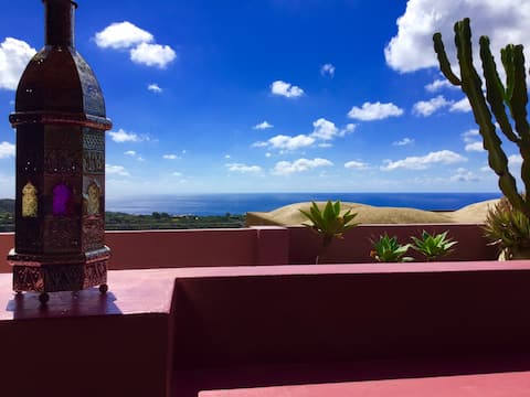 Top performing Airbnb: Dammuso Gebel in Pantelleria