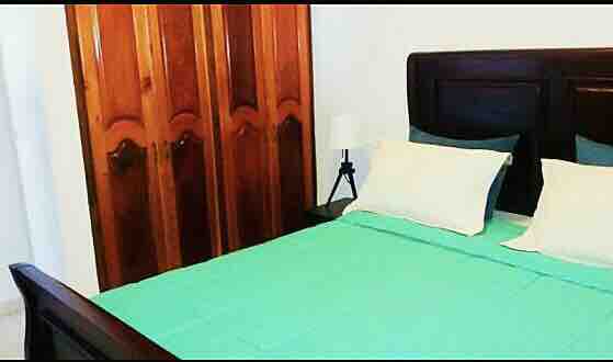 ห้องนอนมีเตียงนอนสบายและเครื่องปรับอากาศที่มีประสิทธิภาพซึ่งทำให้อพาร์ทเมนท์ทั้งหลังเย็นสบาย มีพัดลมอยู่ในอพาร์ทเมนท์ด้วย