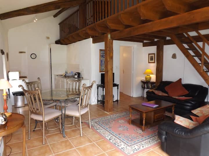 Gîte In Idyllic Setting - Haute-Vienne