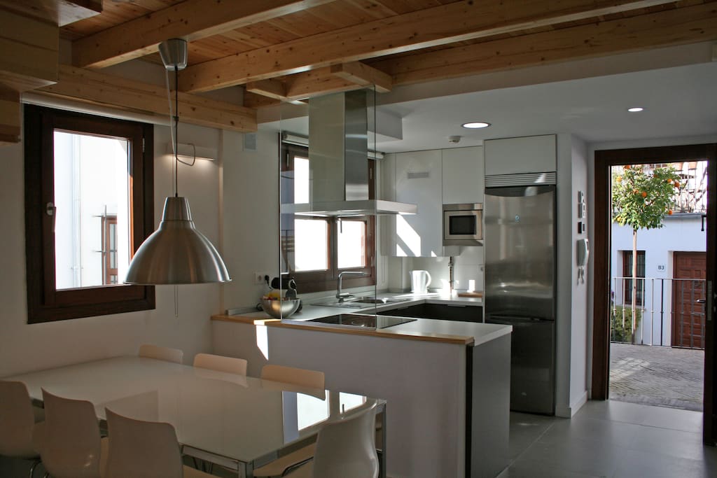 Cocina y comedor