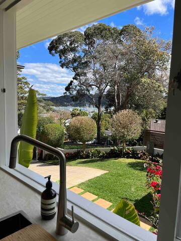 Newport Retreat – secluded beach house with pool gallery image 3