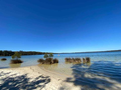 Top performing Airbnb: Swanhaven lakation in Sussex Inlet