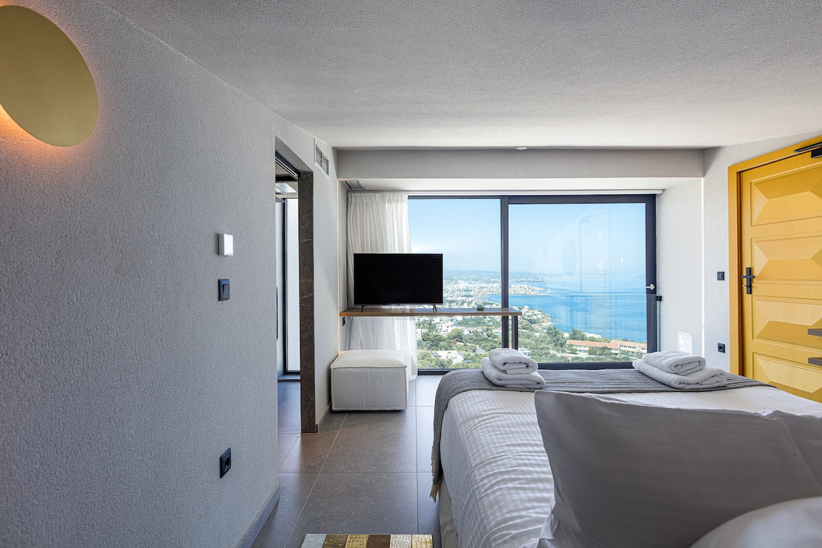 Teisel korrusel asuv magamistuba 42-tollise nutiteleriga, avatud kapp, mis vastab kõrgetele disainistandarditele. 