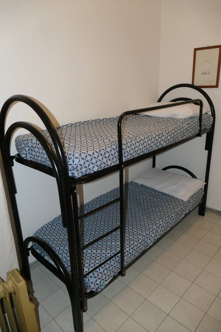 Camera C con letto castello-Bedroom C with 2 beds
