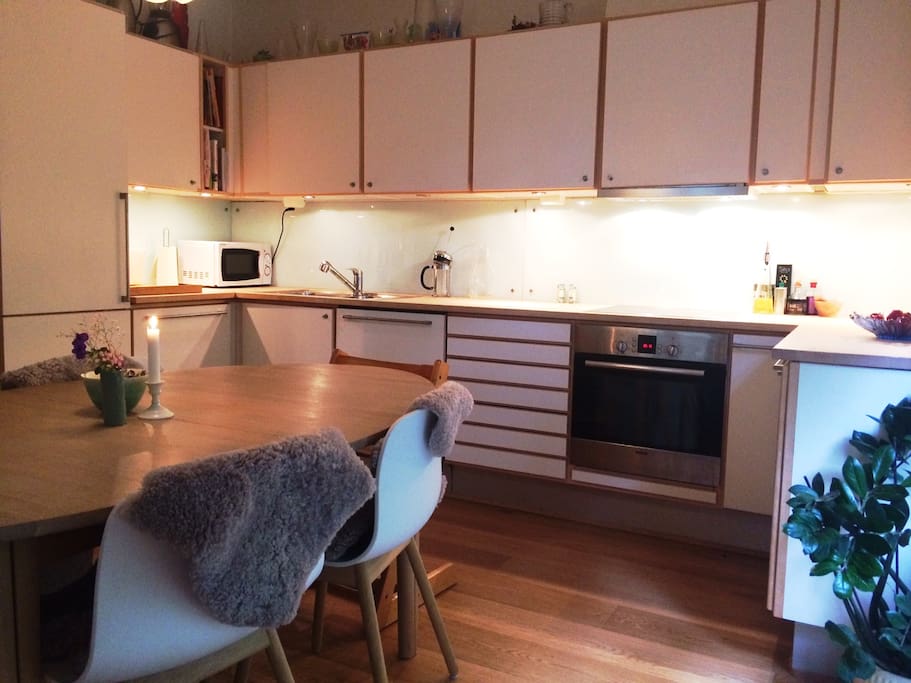 Access to fully equiped kitchen