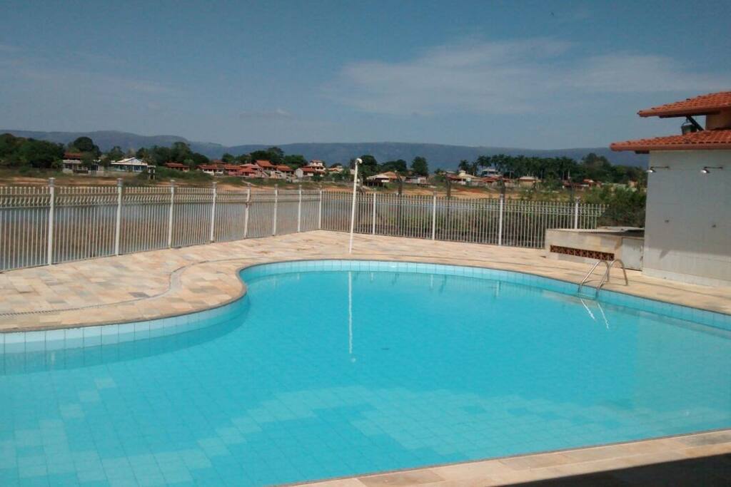 Área da Piscina vista para a lagoa