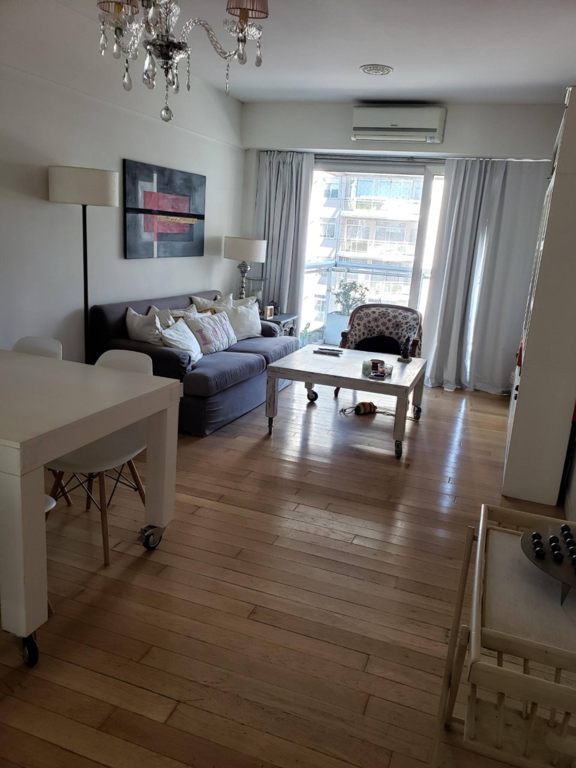 Quarto em apartamento com banheiro privativo em Belgrano