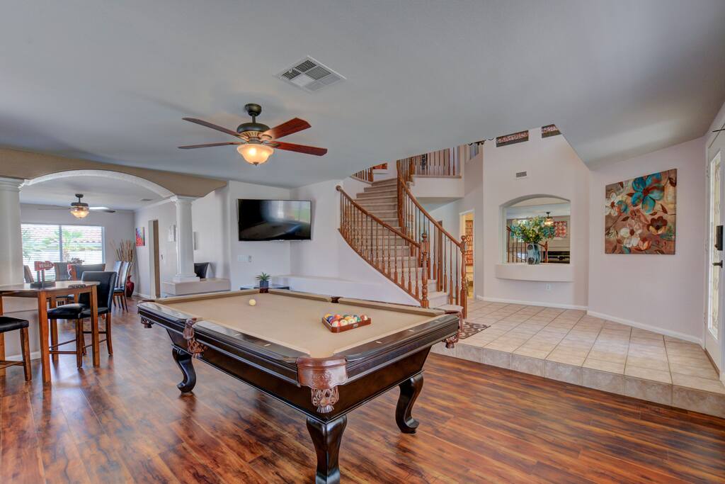 Awesome pool table to have some fun!