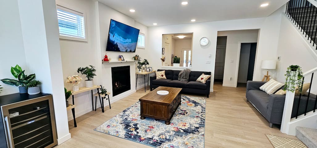 Brand New Seaside Home in Royal Bay gallery image 3