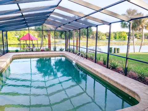 Nature Coast Lakeside Getaway- Pool Home w/ Dock