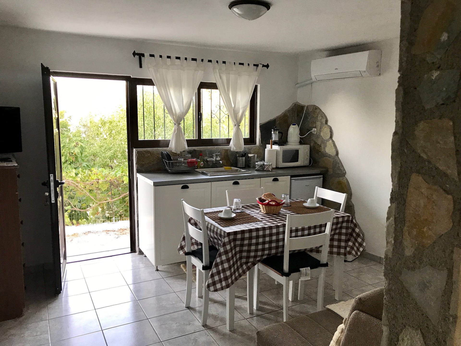Theisoa. Gourgiana Apartment. Andritsaina. — photo 4