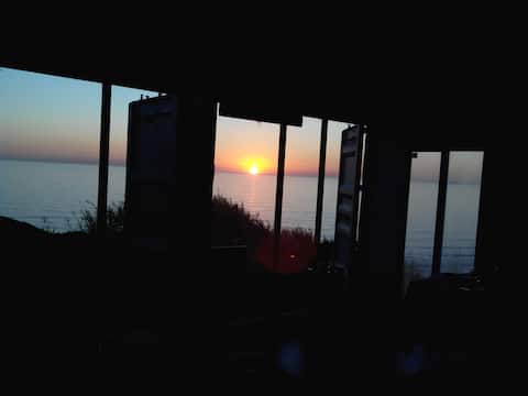 Container House em frente ao mar