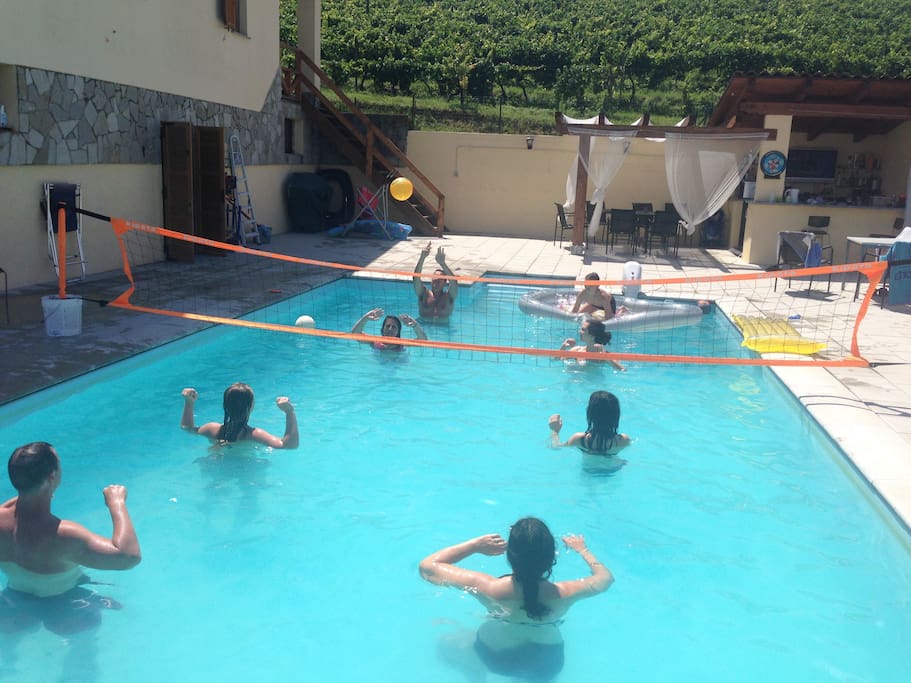 As the pool us 1.5m throughout, ideal for playing water volley