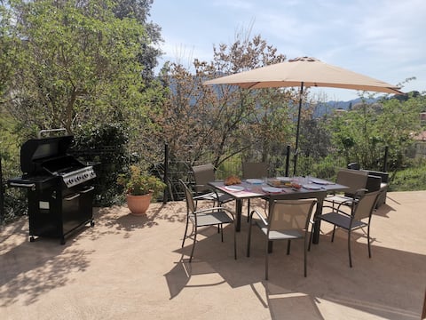 "CHEZ PERLE" in LEVIE, entire 4 bedroom-type home