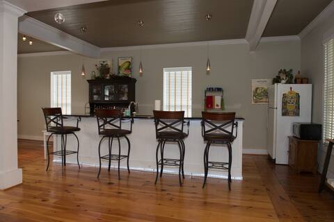 Downtown Apex Loft on N Salem